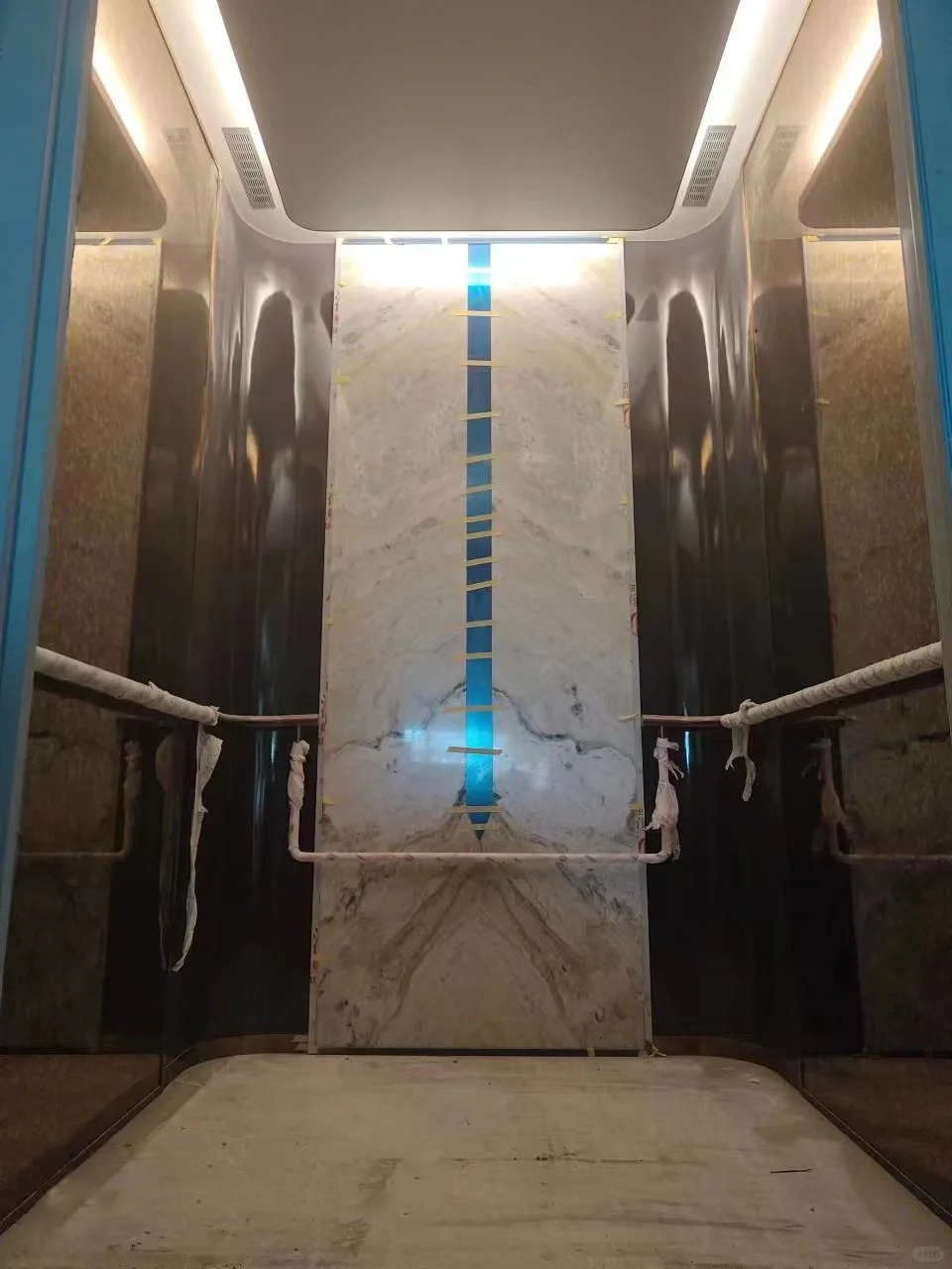 Bed elevator