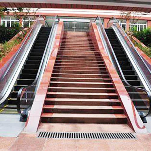 Outdoor 30 Degrees Escalator